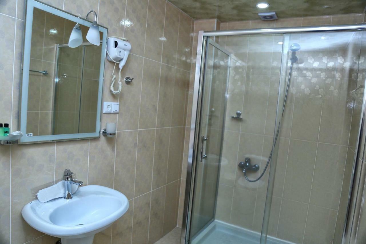Lara Hotel Gorisz Kültér fotó