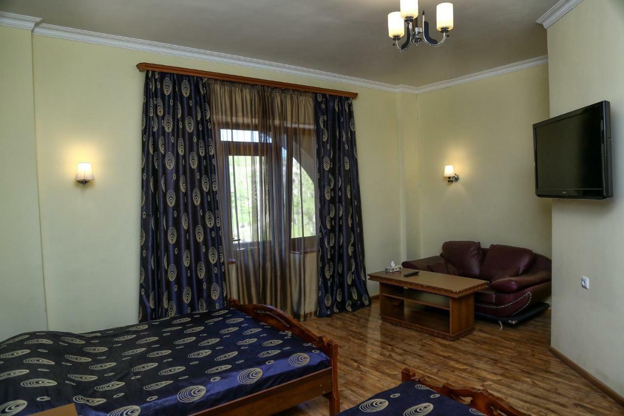 Lara Hotel Gorisz Kültér fotó