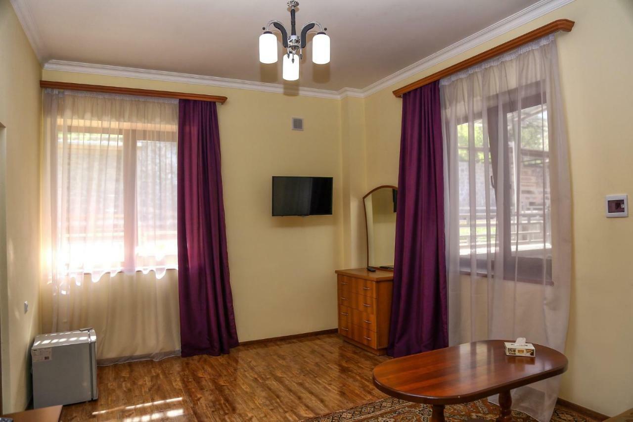Lara Hotel Gorisz Kültér fotó